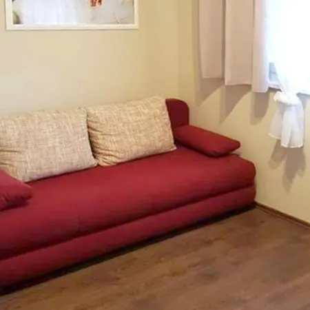 And Neda Apartment